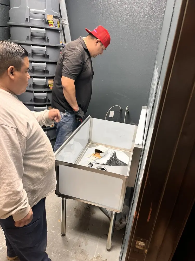 Commercial plumbing and sink installation in Verdugo Woodlands